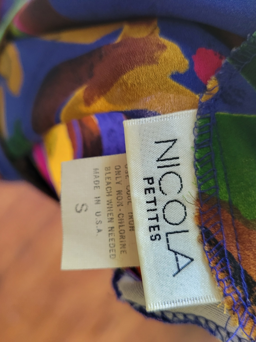 Nicola Petites Tropical Bright Blouse Size Small Casual, Travel Resort - Picture 14 of 15